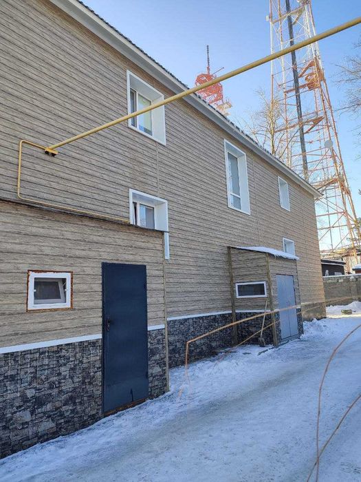 Продам трехкомнатную с отличным ремонтом