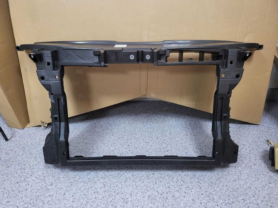 Панель крепления радиатора телевизор, экран Skoda SUPER B