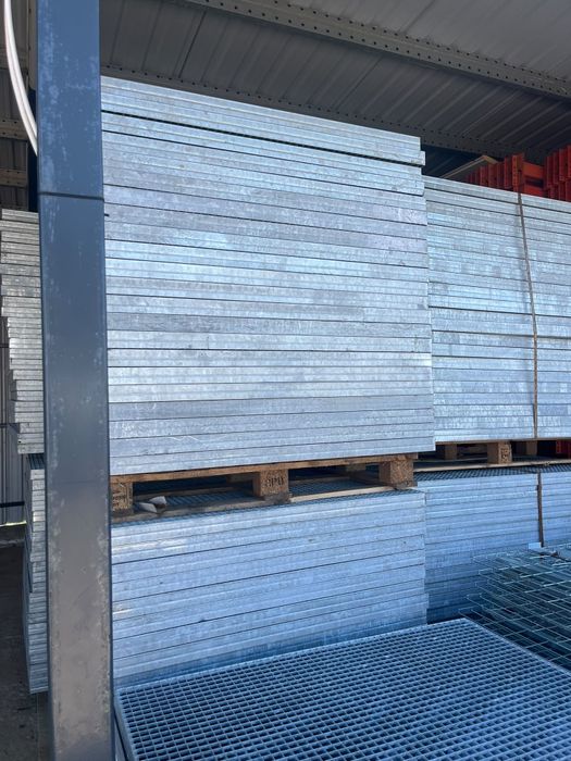 Trepte zincate galvanizate