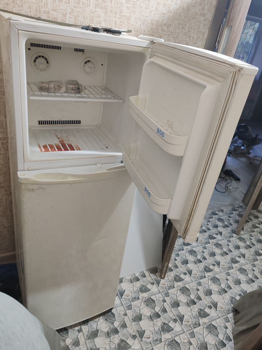 Продам холодильник
