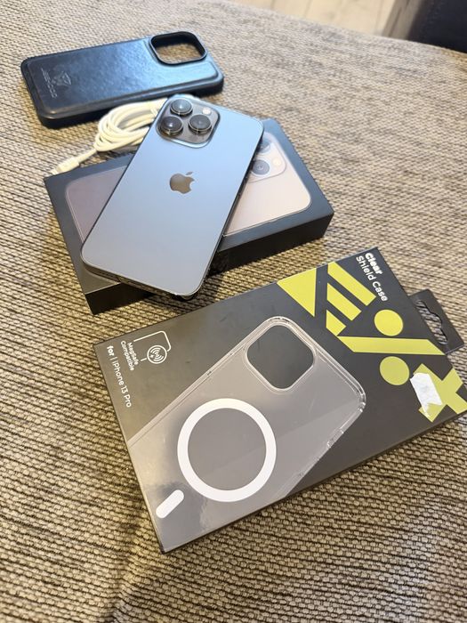Iphone 13 Pro - Cu accesorii