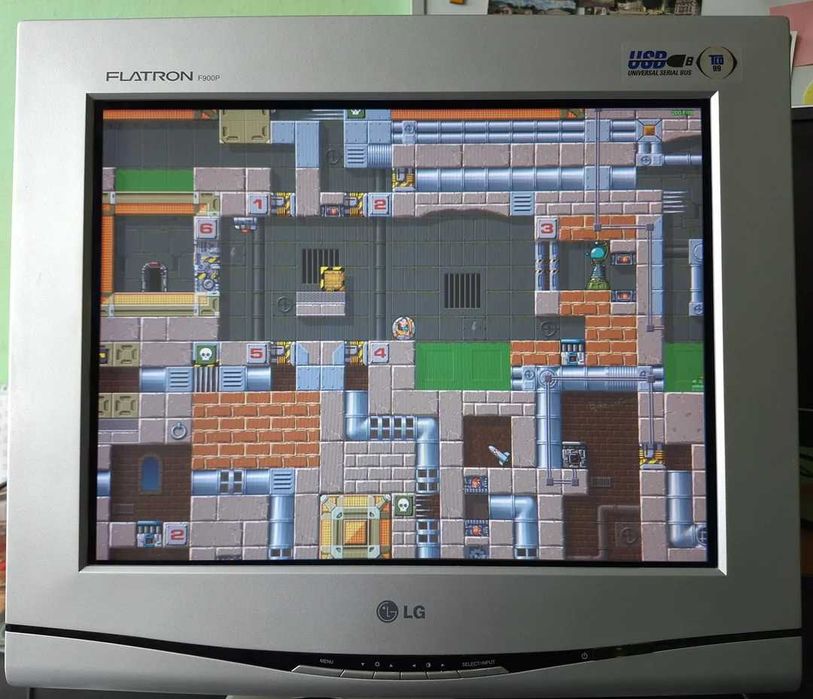 Monitor de colectie cu tub CRT 19" PLAT LG Flatron F900P RGB BNC VGA Rezolutie Maxima de 2048x1536 50 - 160 Hz Retro Gaming PC Setup