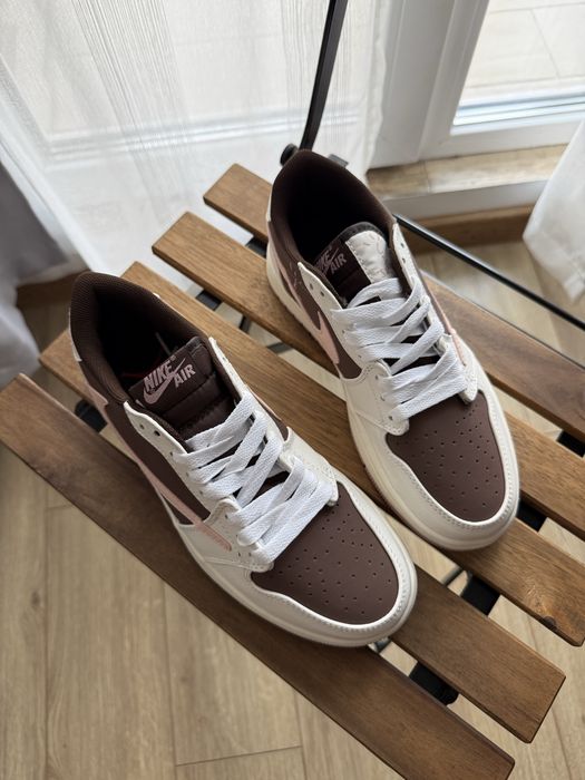 Маратонки nike dunk travis scott