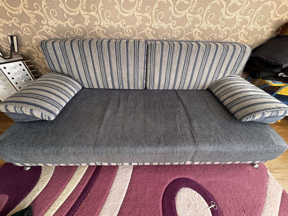 Диван продается