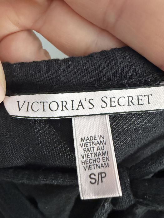 Гащеризон Victoria”s Secret