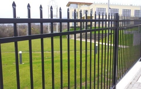 Изработка и Монтаж на метални изделия