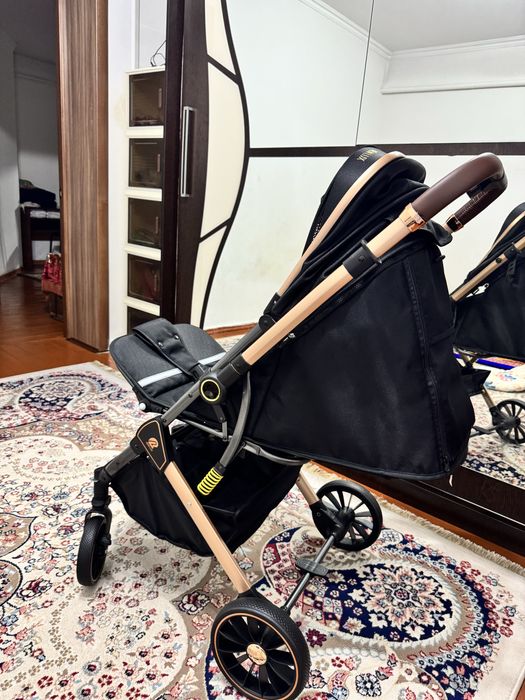 Новая коляска, ни разу не использовалась