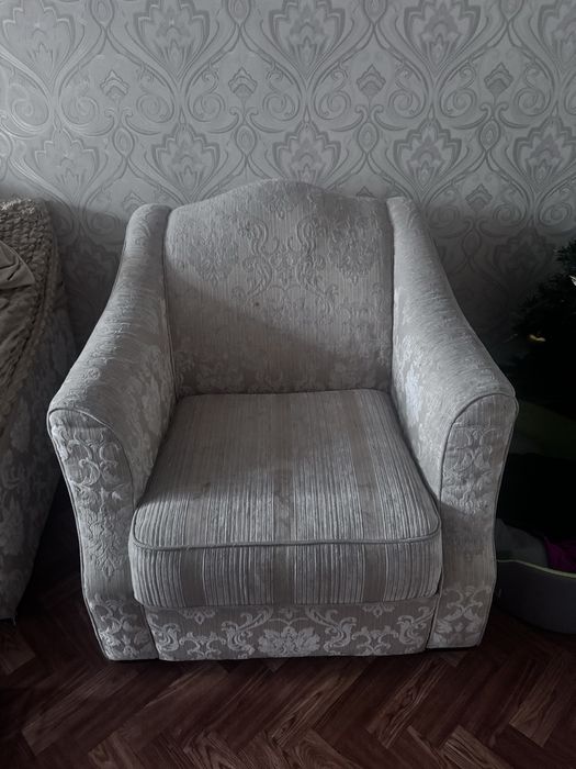Кресло в комнату