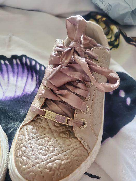 Кецове на Guess за момиче