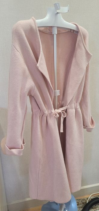 Продам куртку женскую,