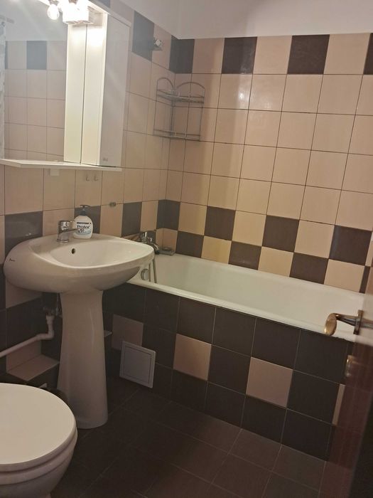 Proprietar Inchiriez ap. 3 cam, decomandat, mobilat, metrou Eroii Revolutiei/ Parc Tineretului