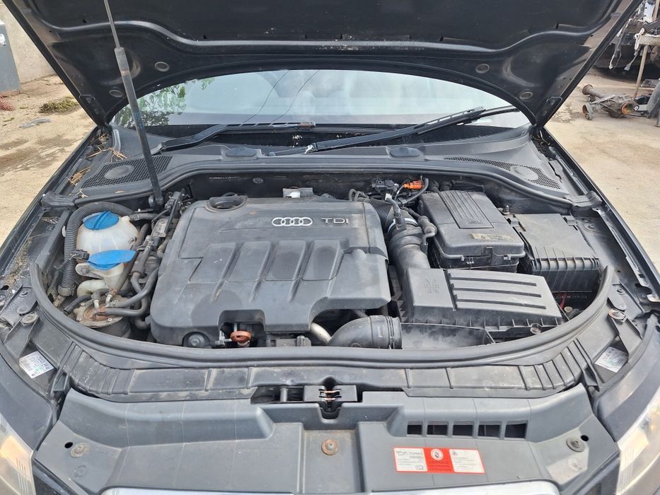 Dezmembram Audi A3 8p cabrio 2.0 tdi cod motor cbab cutie manuala 6+1 trepte