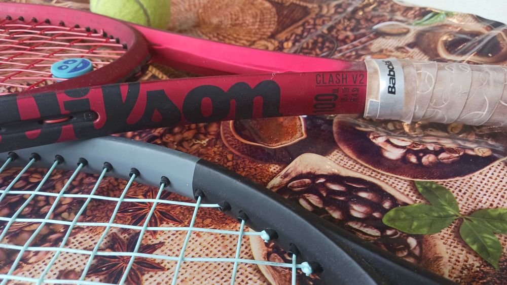 Echipamente de tenis folosite, in buna stare= Un chilipir negociabil.