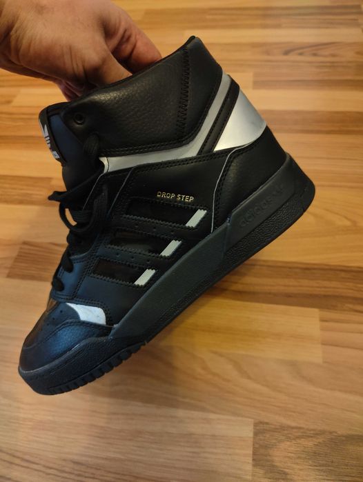 Adidasi Adidas nr 44 noi