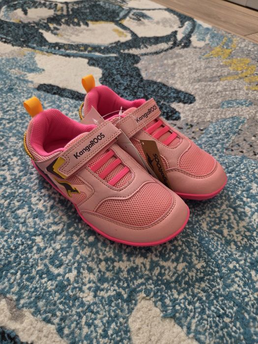 Новые босоногие  кроссовки 31 размера