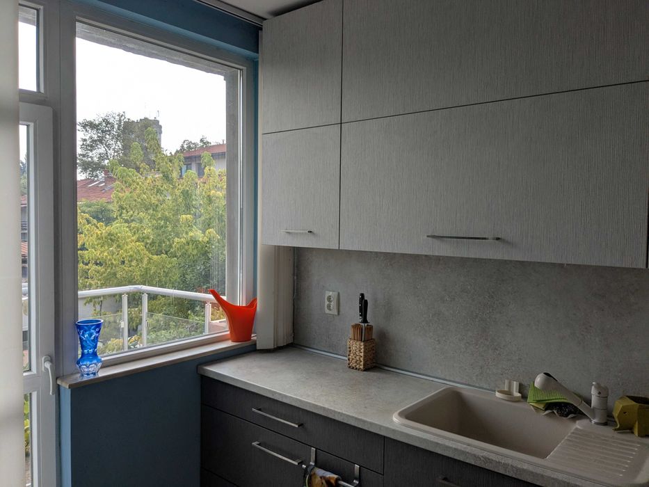 Двустаен слънчев апартамент в Каменица