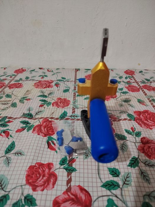 Ручной резак для плитки и стекло