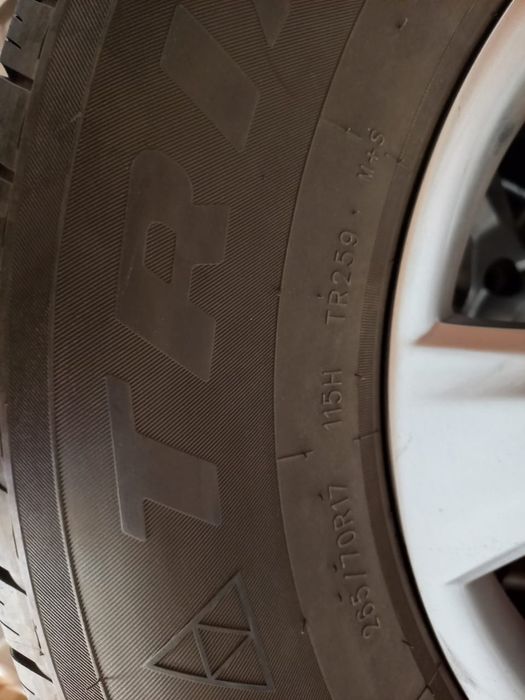 Продам резину с дисками на 17