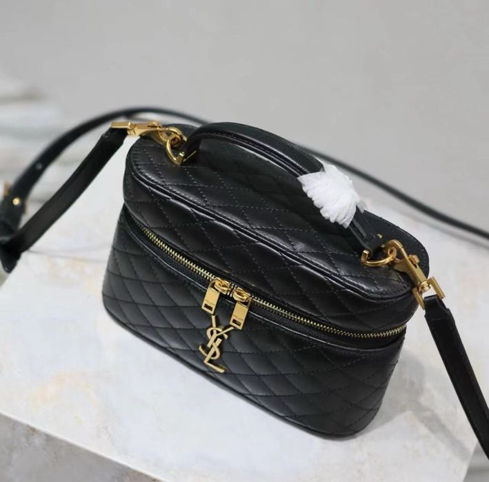 Дамска чамта YSL