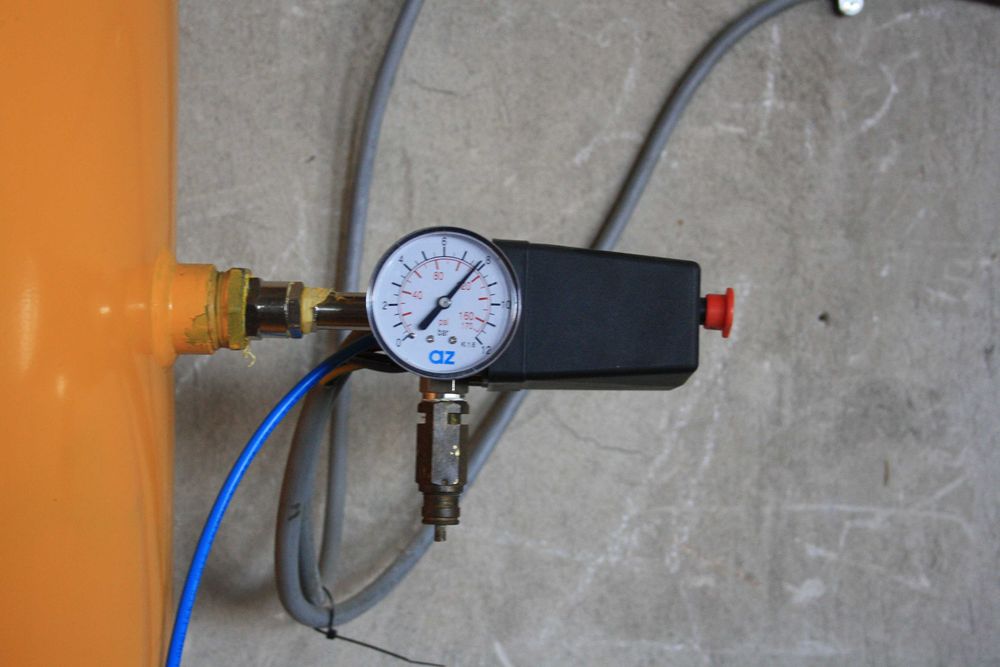 компресор 7.5 кW с бутилка 500 литра