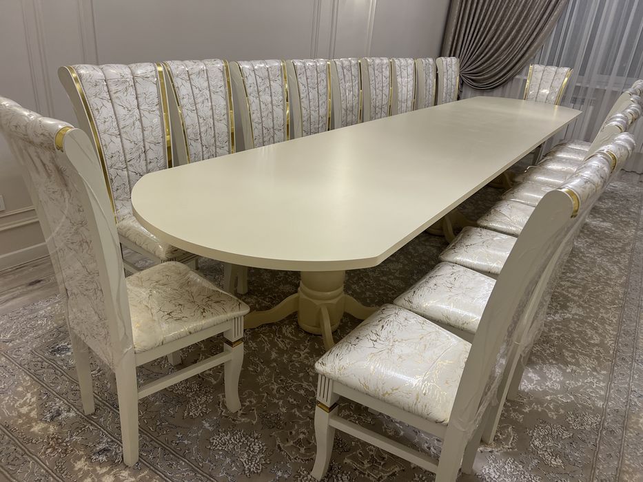 Стол и стулья комплект