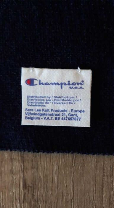 Маркови шалове Levi's Mango Champion