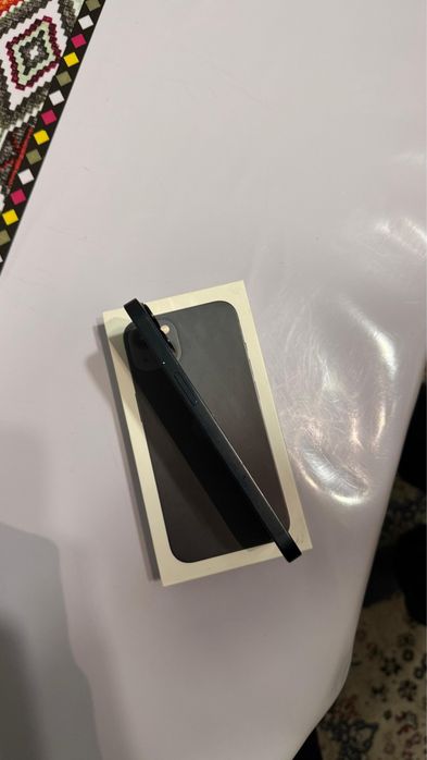 В продаже айфон 13