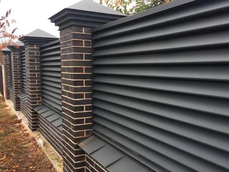 Заборы жалюзи крассивая