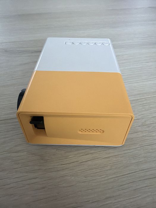 Проектор за домашно кино!