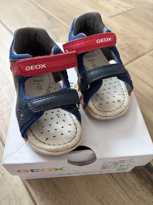 Детски сандали Geox