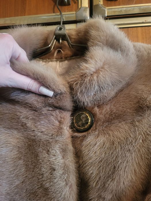 Шубка кофейного цвета