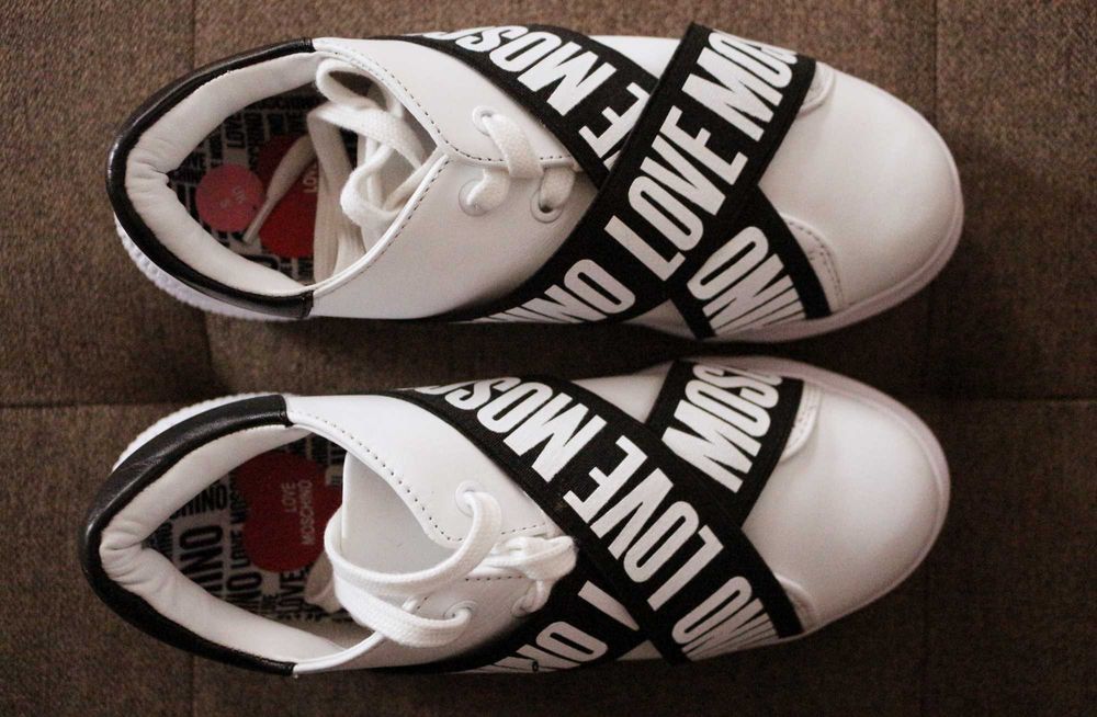 Adidasi/Sneakers LOVE MOSCHINO Dama - Noi/Nepurtati