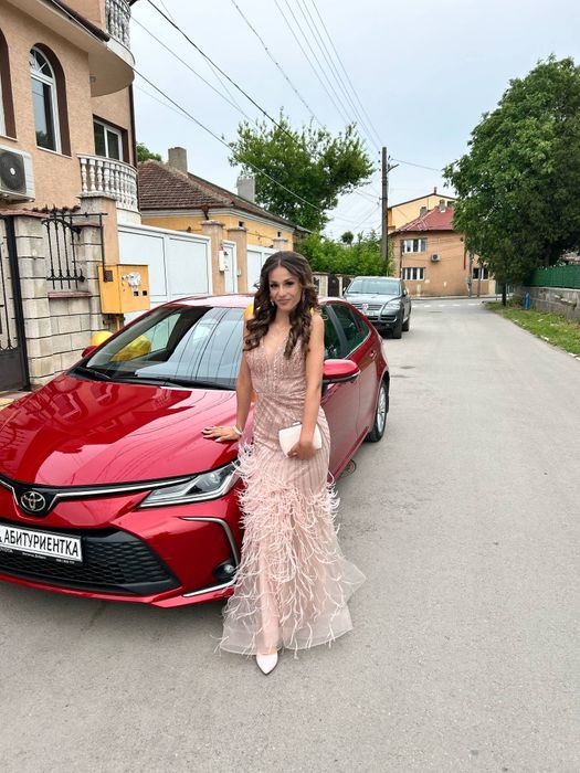 Продавам Бална рокля.