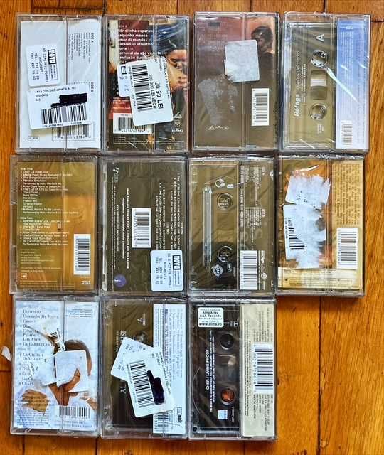 Casete RO sigilate: Papa Jr, Axxa, Simplu, Miki, Evora, Iglesias Cher