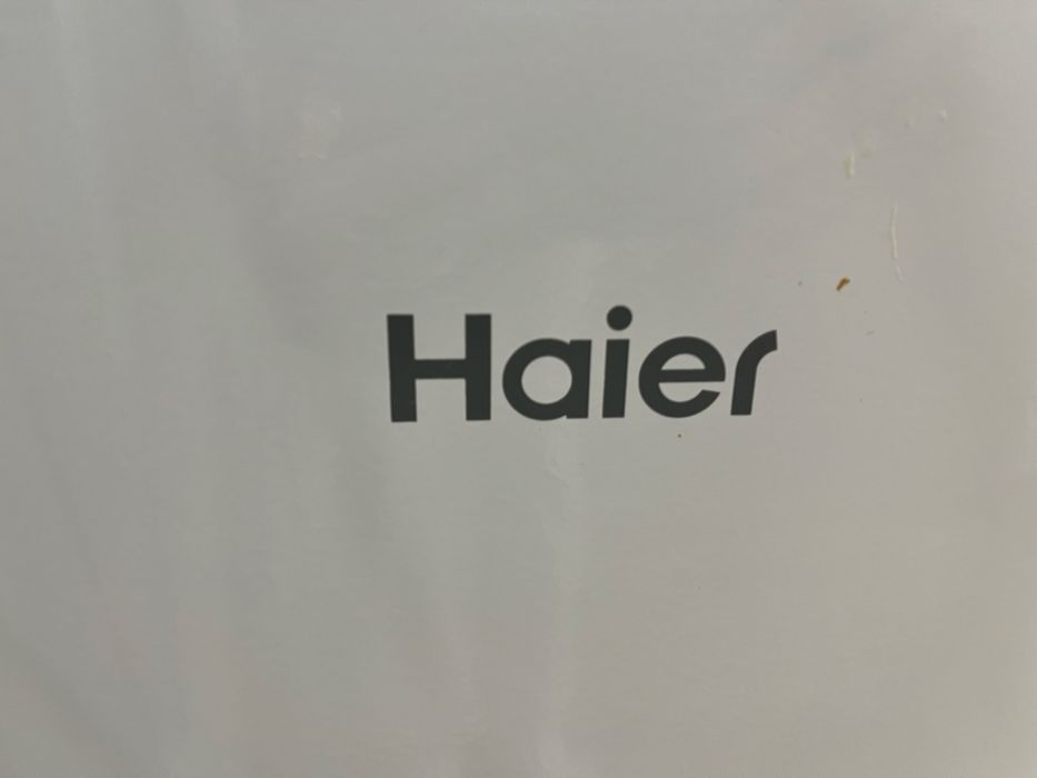 Морозильник Haier HCE103R 103 литра
