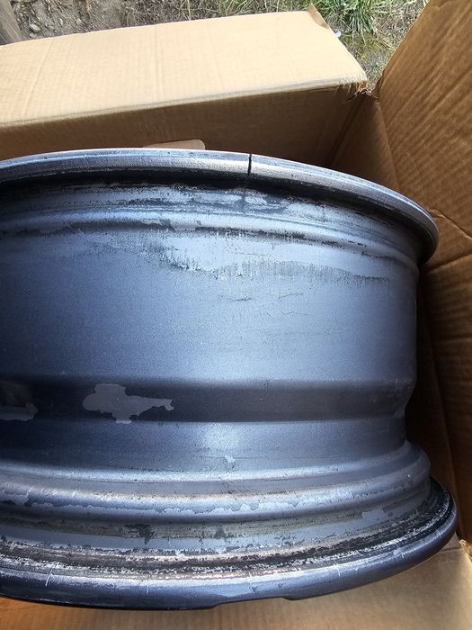 Jante audi R18 2 din ele sunt crapate