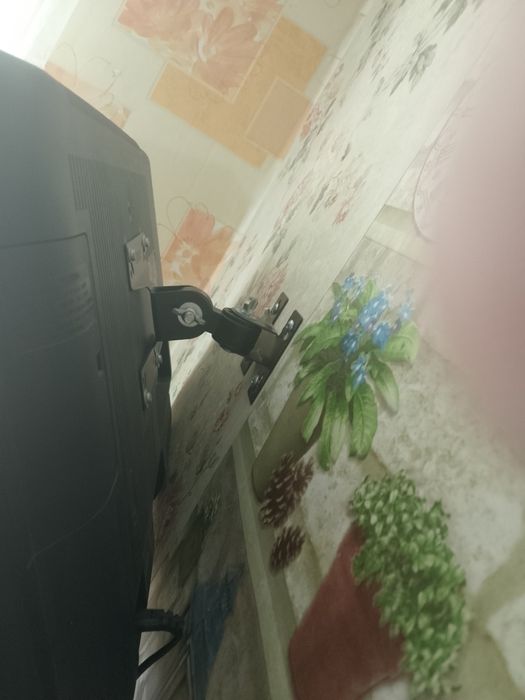 Продам телевизор 55 см