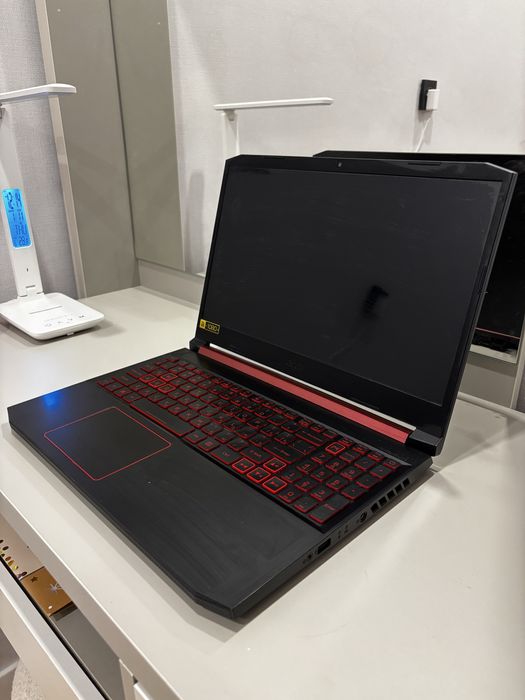 Продам ноутбук срочно