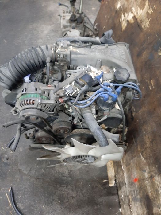 Двигатель на митсубиси Монтеро Поджеро 6G72