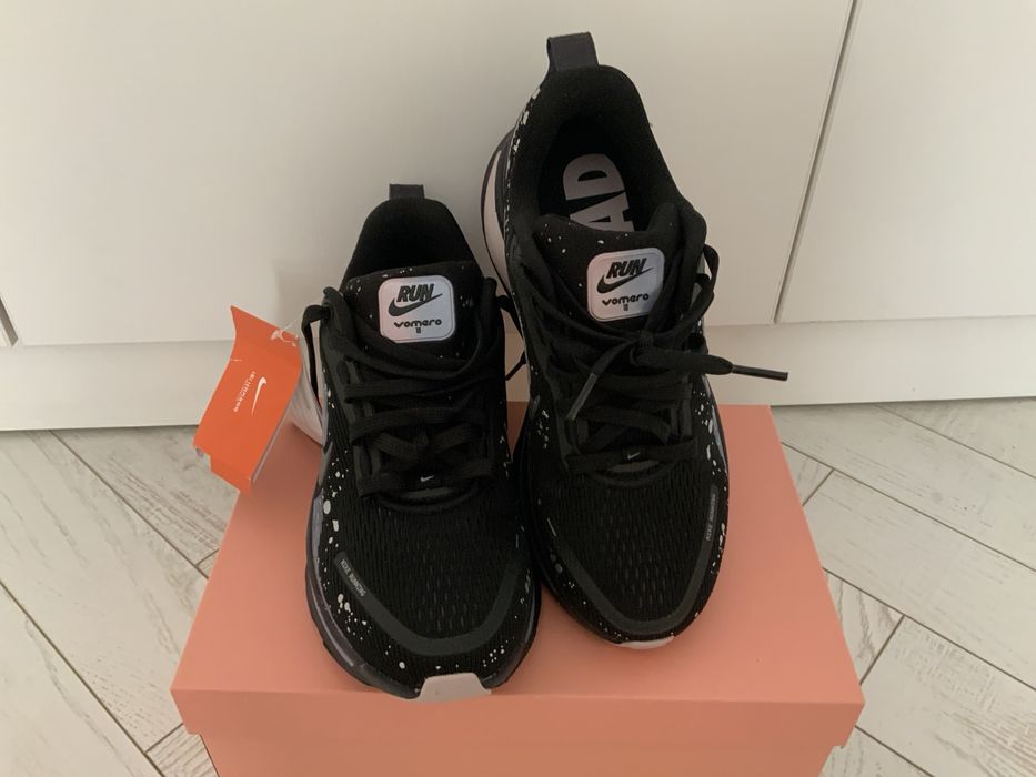 Кроссовки Nike Zoom Vomero 18 размер 37,5 новые оригинальные