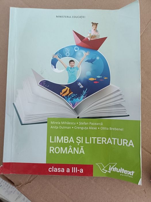 Vand 2 seturi de manuale clasa a III a