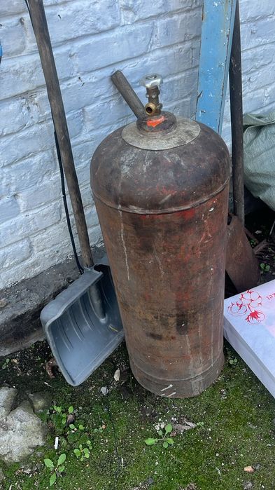 Продам газовые баллоны. Четыре штуки