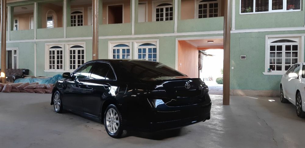 Toyota Camry 40 сотилади