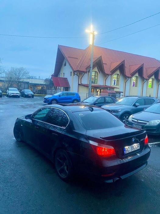 BMW E60 520d  volan dreapta