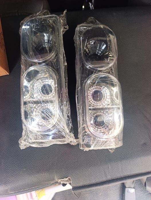 Продам задние фары