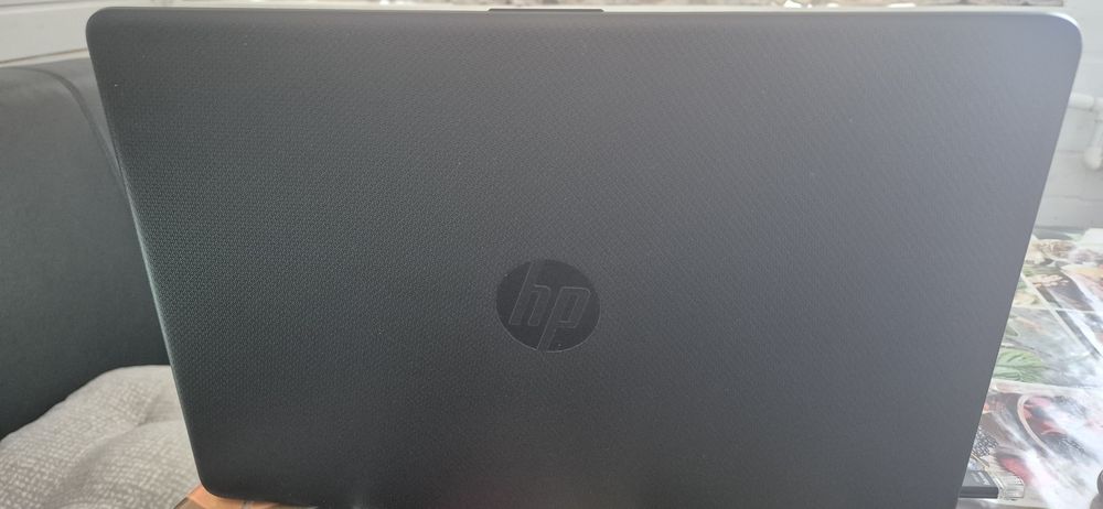 Laptop 2023 HP 15s-fq3012nq