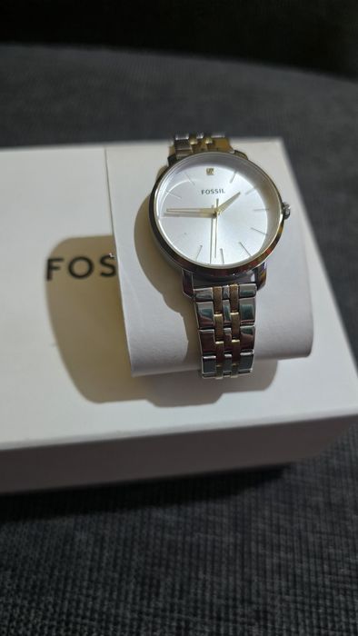 Ceasuri marca Fossil pentru el și ea.