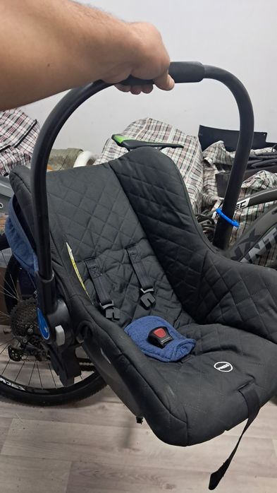 Детское автокресло от Tomix