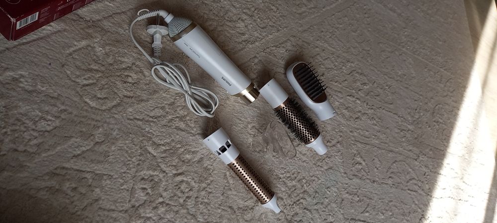 Продам фен стайлер Phillips