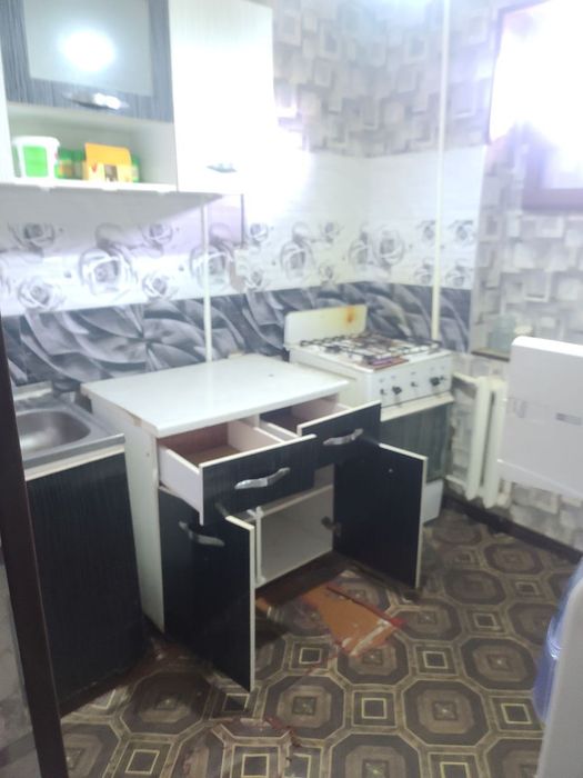 Сотилади Чилонзор Г9А квартал 1 хонали